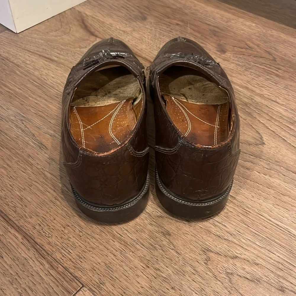 VERO CUOIO Donald J Pliner signature vintage leather tassel loafers, size 9.5